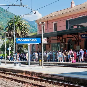 https://monterosso-al-mare-20.hotelitalianriviera.com