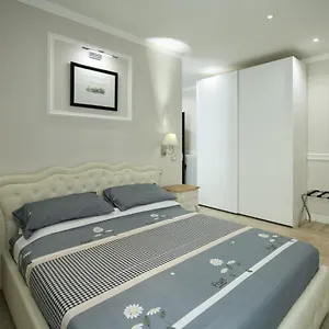  Apartment Mamo - Leoni Di